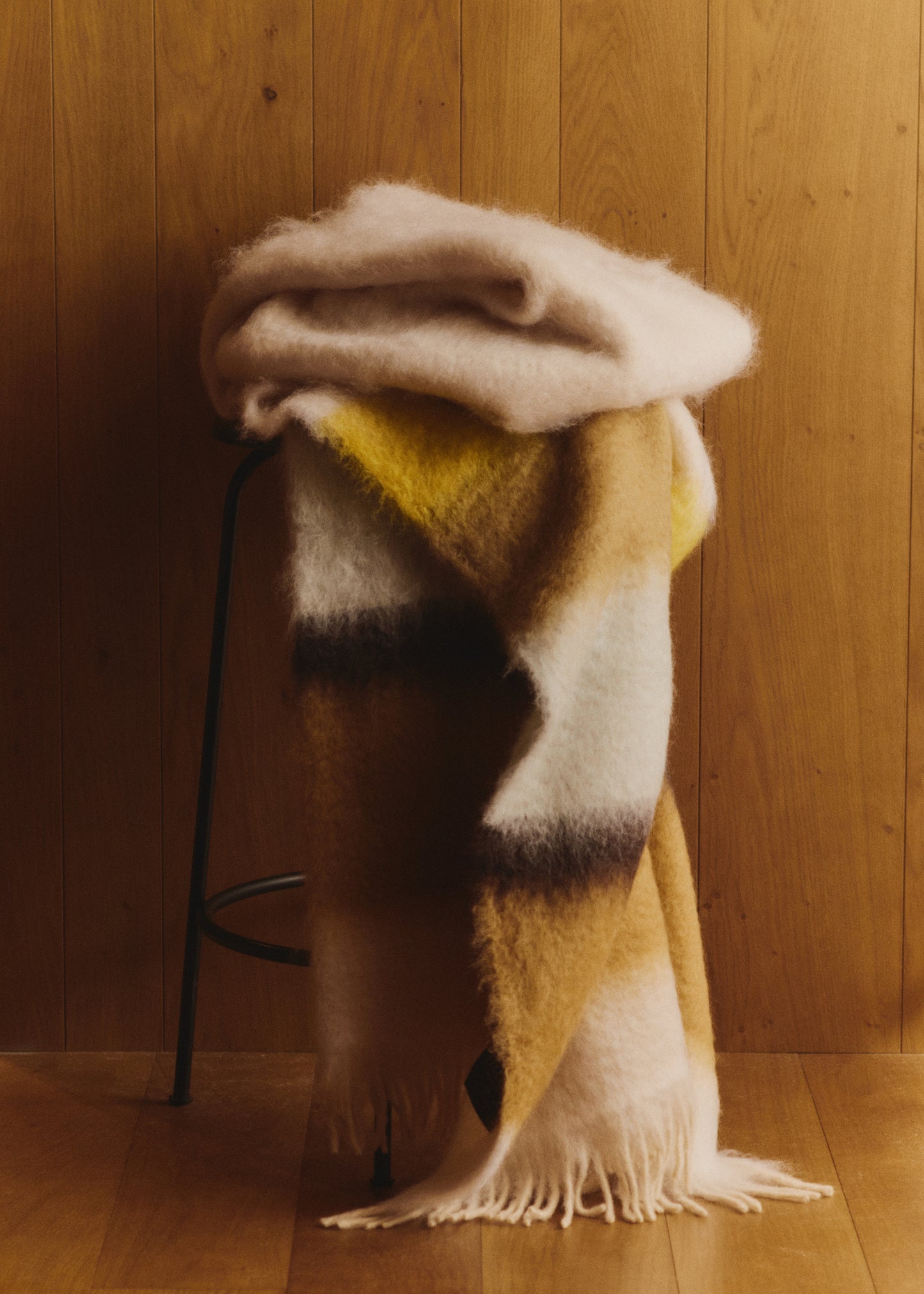 I:OBJ(0025) - MOHAIR BLANKET